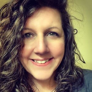 Meet your posher, Mel!